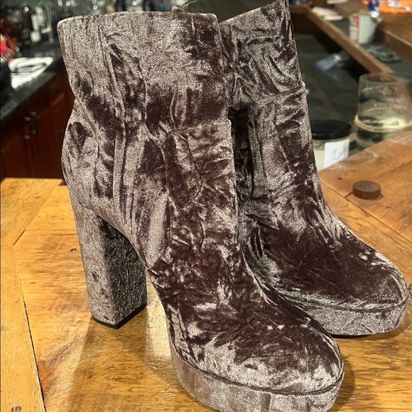 Gianni Bini Sz 10 Brown Crushed Tan Velvet High heel Platform Festival Boots NWT - Picture 2 of 16